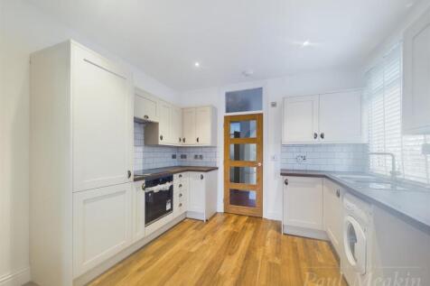 Kitchen 1.jpg