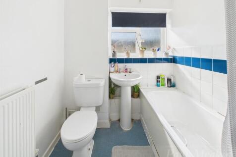 Bathroom.jpg