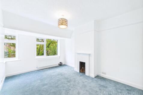 Front double bedroom .jpg