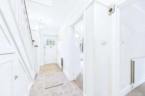 Hallway .jpg