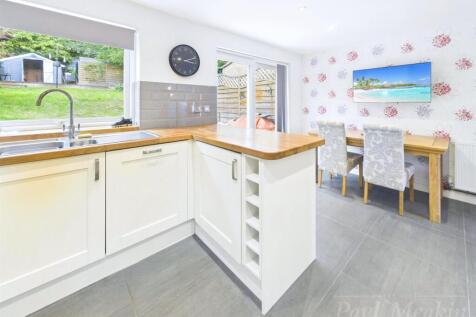 Kitchen..jpg