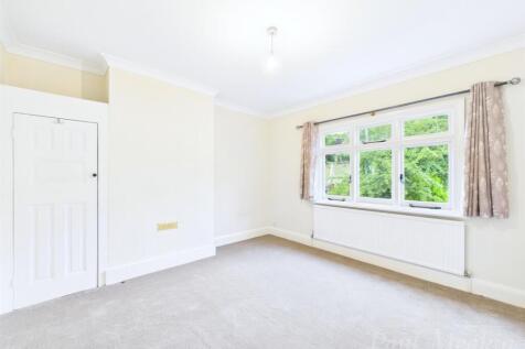 Back double bedroom .jpg