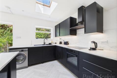 Kitchen area..jpg