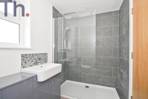 Family Shower Room.JPG