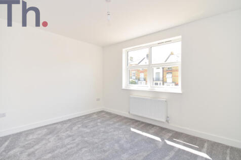 Bedroom 2.JPG
