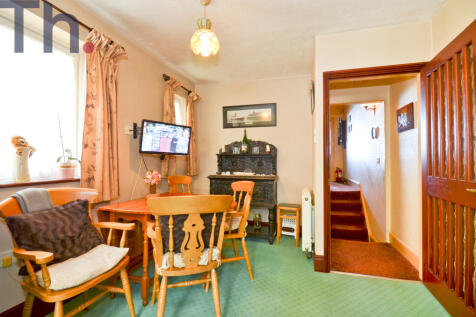 Dining Area.JPG