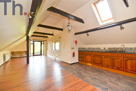 Hayloft Annexe - Living Area (2).JPG