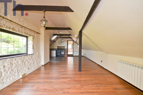 Hayloft Annexe - Lounge-Dining Area.JPG