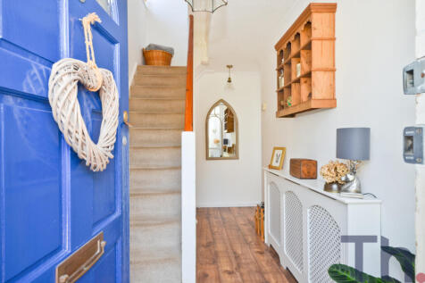 Entrance Hall.JPG