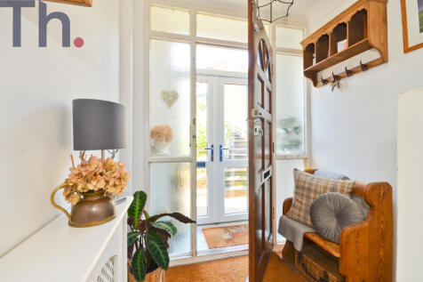 Entrance Porch &amp; Hallway.JPG