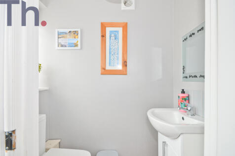 Downstairs Cloakroom WC.JPG