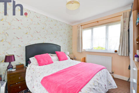 Bedroom 1.JPG