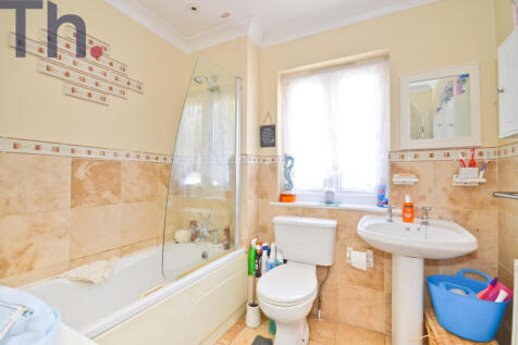 Family Bathroom.JPG