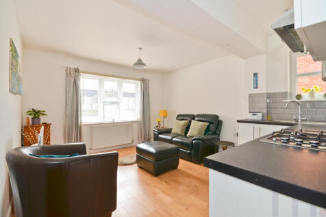 Lounge Area (2)