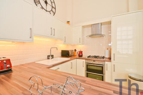 Kitchen Area (2).JPG