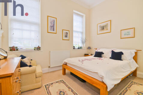 Bedroom 1.JPG
