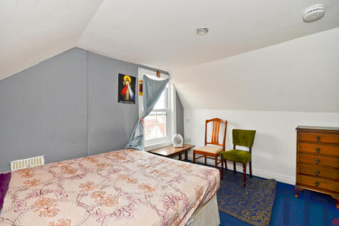 Bedroom 1.JPG