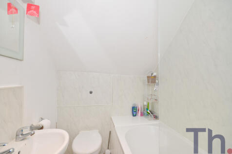Bathroom.JPG