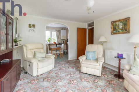 Lounge &amp; Dining Area