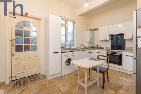 Kitchen-Breakfast Room