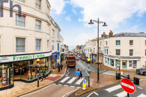 Views of Union Street from First Floor