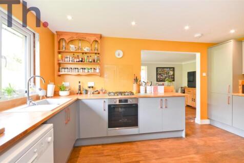 Kitchen.JPG