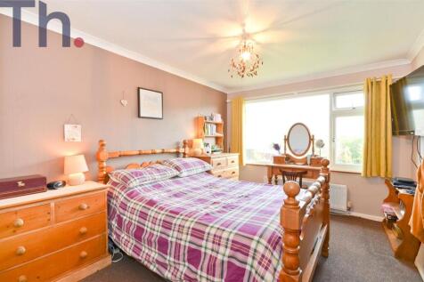 Bedroom 2.JPG
