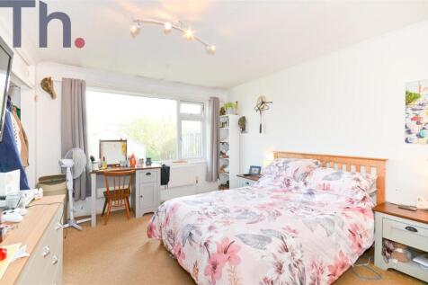 Bedroom 1.JPG