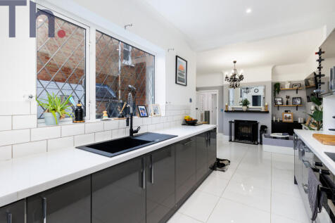 Kitchen &amp; Dining Areas