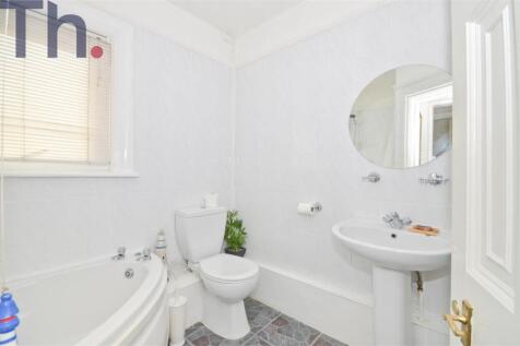 Bathroom.JPG