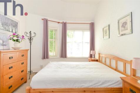 Bedroom 1.JPG
