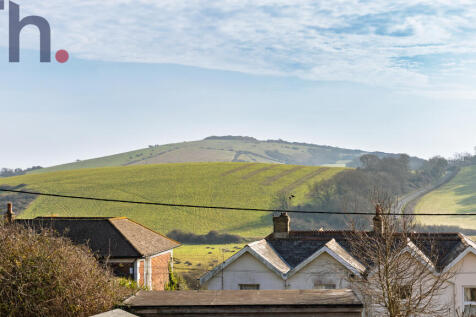 Views of Culver Downs