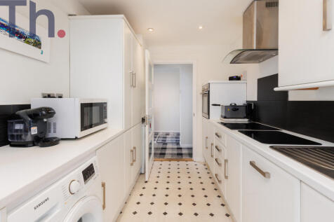 Kitchen/Utility Room