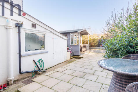 Rear Courtyard Garden