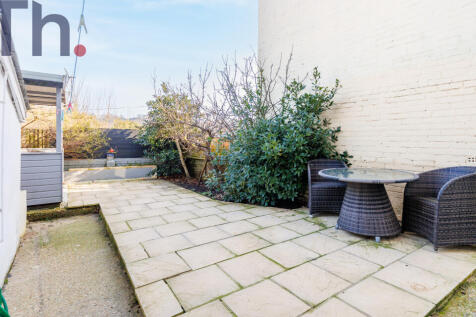 Low Maintenance Rear Courtyard