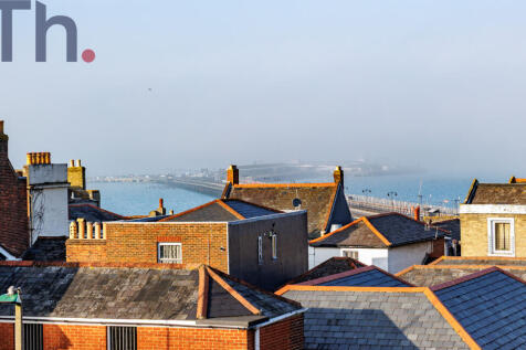 Solent &amp; Pier Views