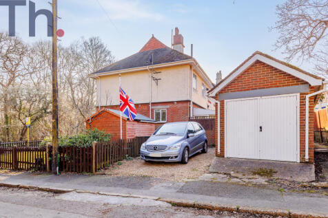 Garage &amp; Parking