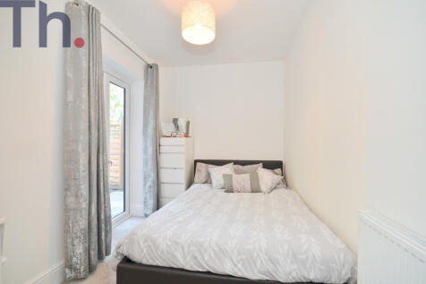 Bedroom 1.JPG