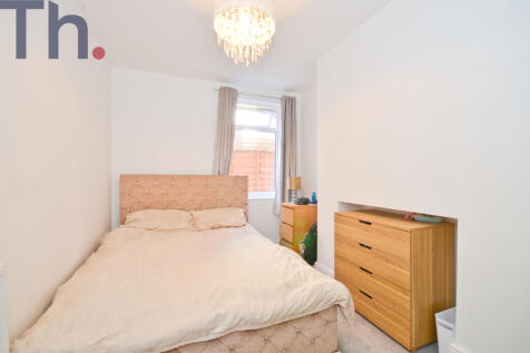 Bedroom 2.JPG