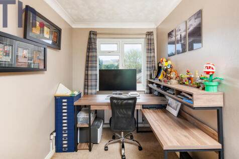 Dining/Study Area