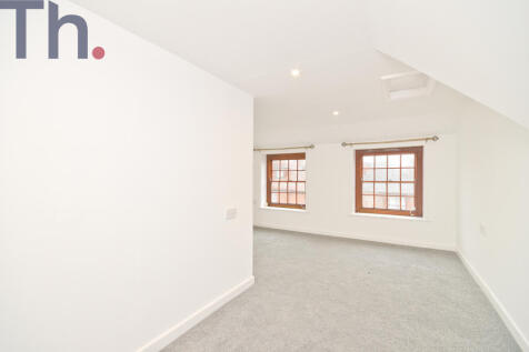 Bedroom 1.JPG