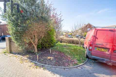 Parking &amp; Extra Parking Area