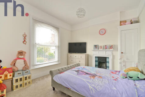 Bedroom 2.JPG