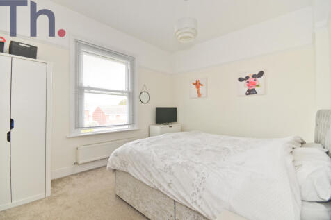 Bedroom 5.JPG