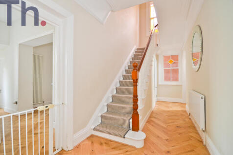 Entrance Hallway.JPG