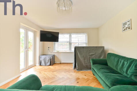 Living Room.JPG