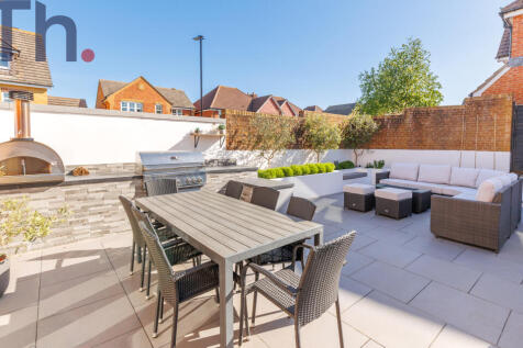 Al-fresco Dining Area