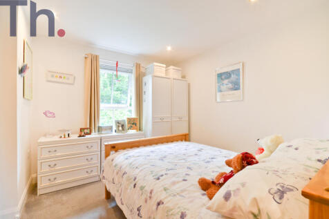 Bedroom 1.JPG