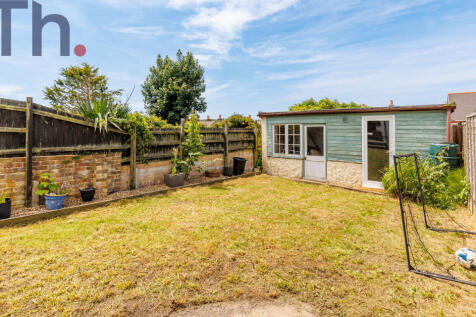 Rear Garden with Studio/Chalet