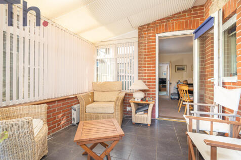 Sun Room/Conservatory